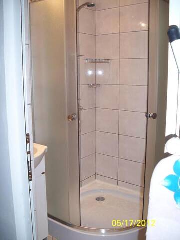 Фото номера Вилла с 3 спальнями Дома для отпуска Guest House Lazar Raykov г. Рибарица 38