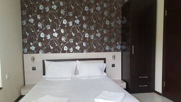 Фото номера Семейный номер с балконом Отель Hotel Zornitsa г. Рибарица 8