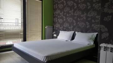 Фото номера Трехместный номер с балконом Отель Hotel Zornitsa г. Рибарица 12